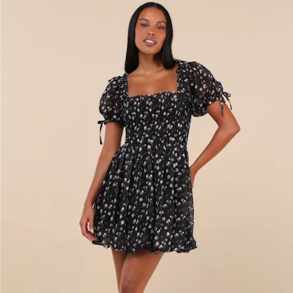 Delightful Crush Black Floral  smocked puff 
Sleeve mini dress.